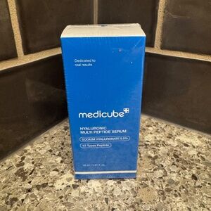 Medicube Hyaluronic Multi Peptide Serum